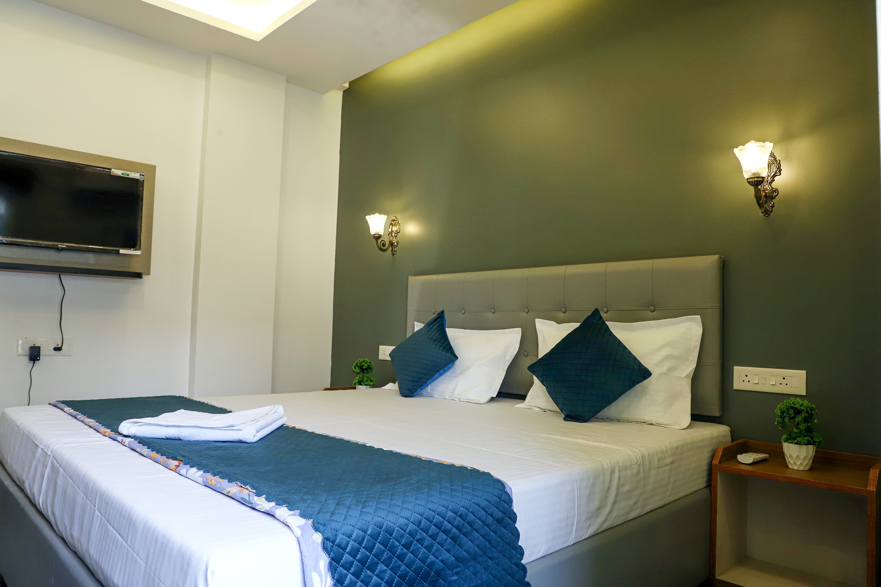 Deluxe Room 2