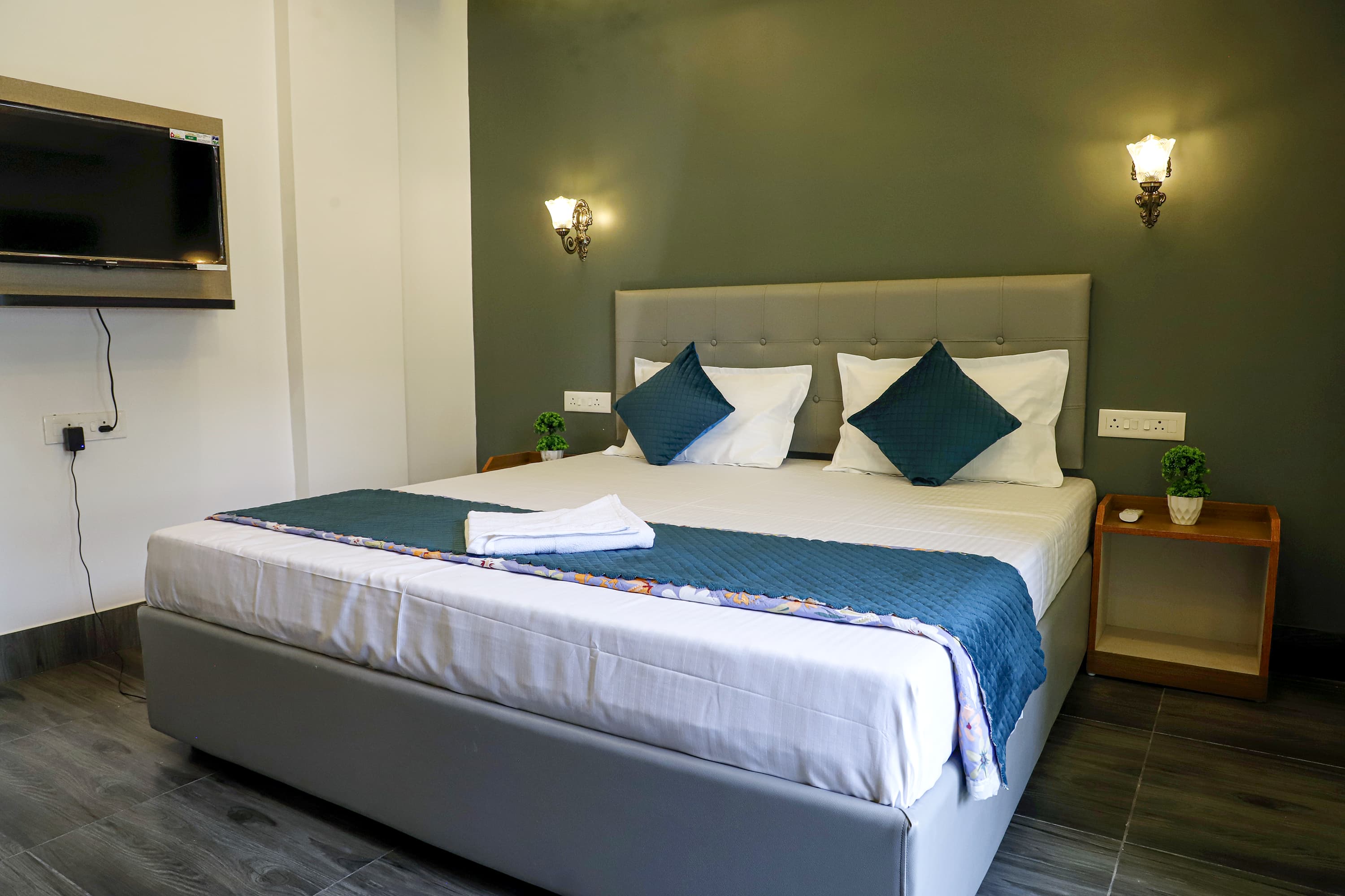Deluxe Room 4