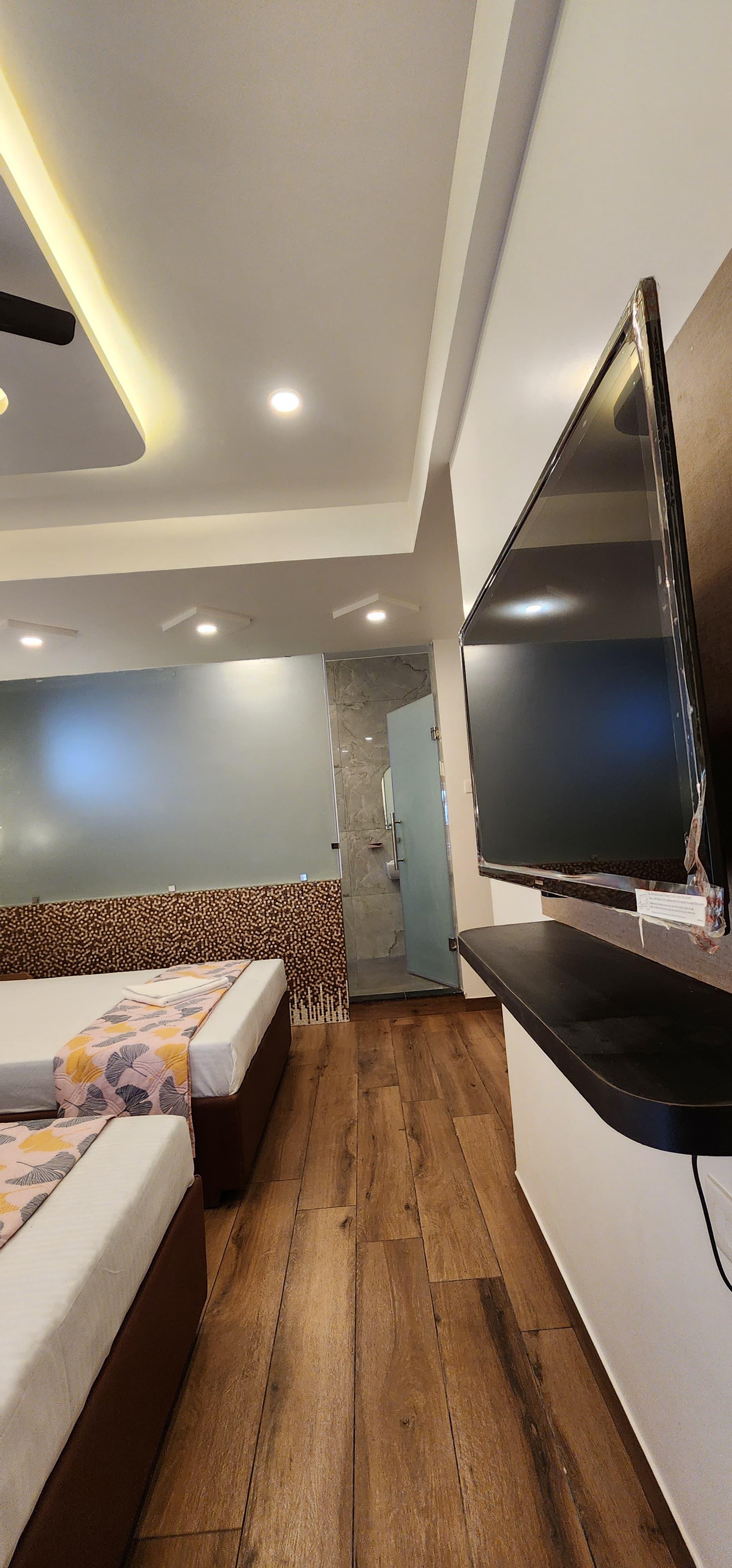 Family Room 4